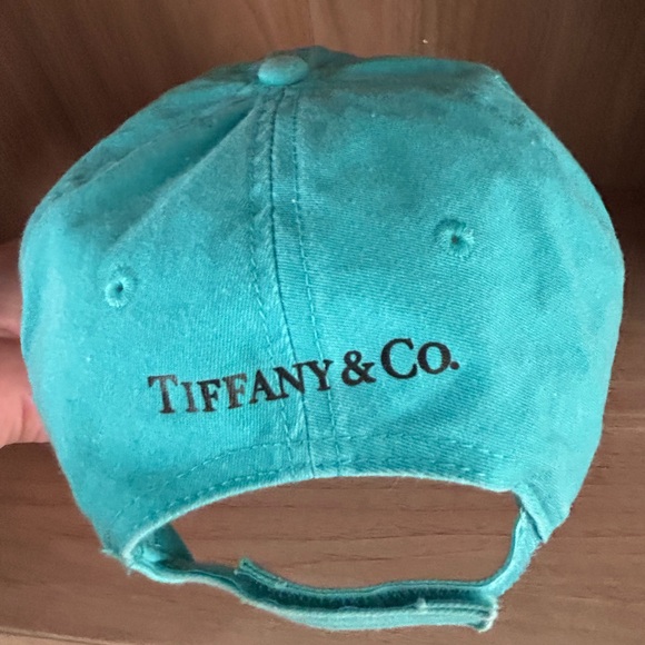 Tiffany & Co ‘BELIEVE IN LOVE’ campaign Baseball hat main image 4